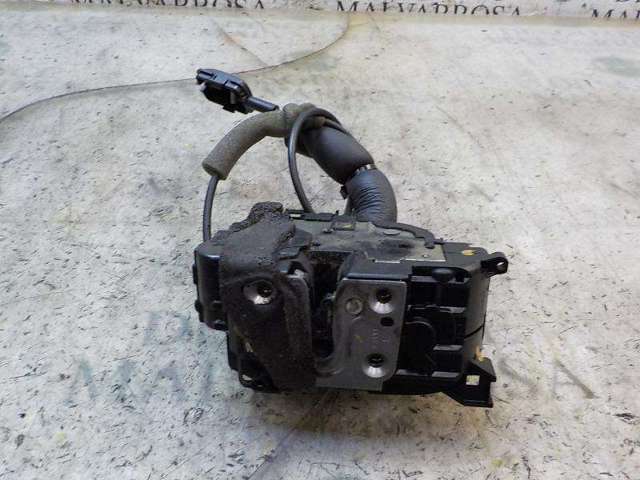 RENAULT 825030574R Cerradura de puerta trasera izquierda  en stock Valencia