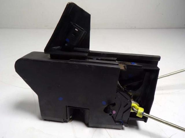 RENAULT 825033585R Cerradura de puerta trasera izquierda  disponible Valladolid