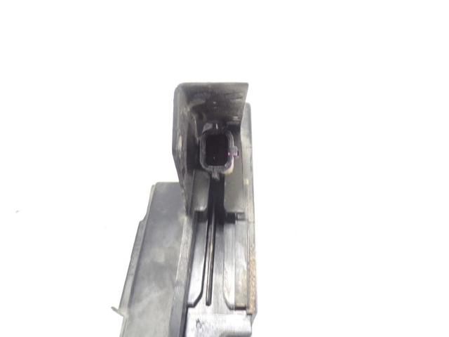 RENAULT 825033585R Cerradura de puerta trasera izquierda  comprar en Ponferrada