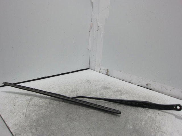 8250A171 MITSUBISHI Brazo del limpiaparabrisas comprar Madrid