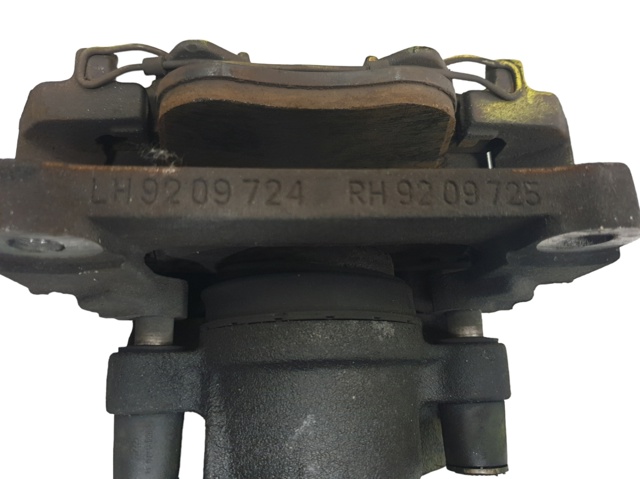 VOLVO 8251315 Pinza de freno delantera izquierda  disponible España
