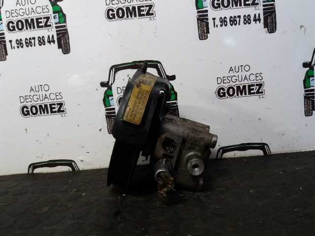 8251733 Bomba de dirección asistida  disponible Utrera