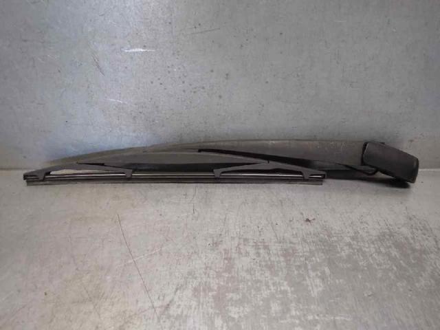 8253A029 Brazo del limpiaparabrisas trasero  comprar en Pontevedra