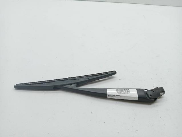 Brazo del limpiaparabrisas, lavado de parabrisas, luna trasera 8253A029 MITSUBISHI
