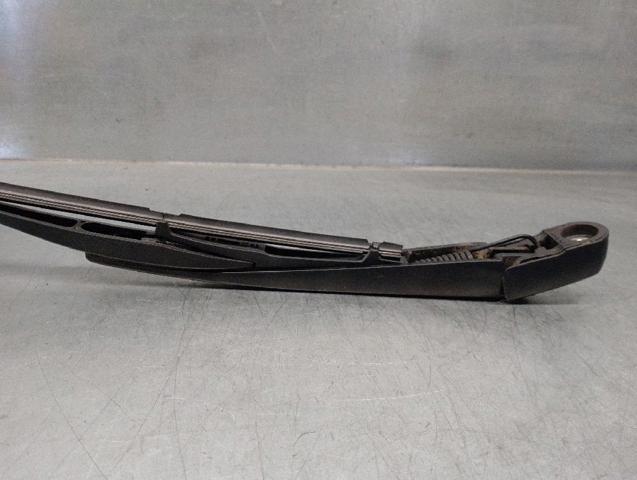 8253A029 Brazo del limpiaparabrisas trasero  comprar en Reus