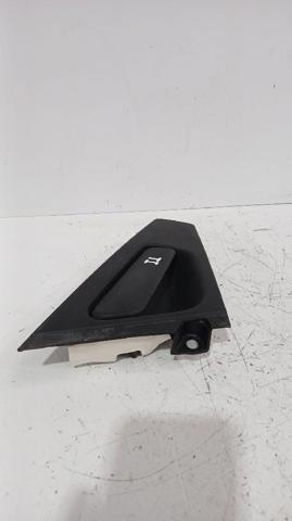 826067059R Soporte de manija exterior de puerta trasera izquierda  en stock Granada