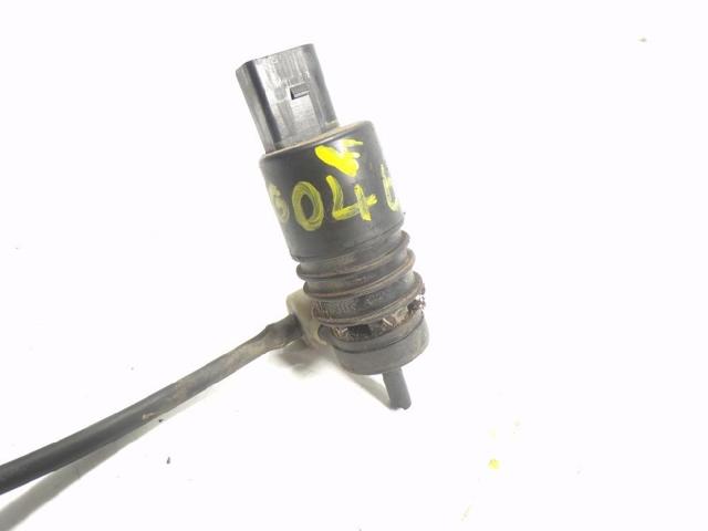 Bomba-motor del lavaparabrisas trasero 8260A059 MITSUBISHI