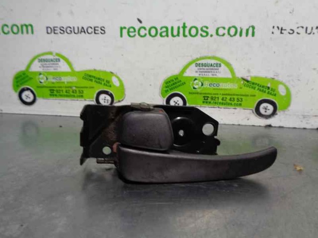 Manecilla de puerta, equipamiento habitáculo, izquierda delantera/trasera 826103A000AX Hyundai/Kia