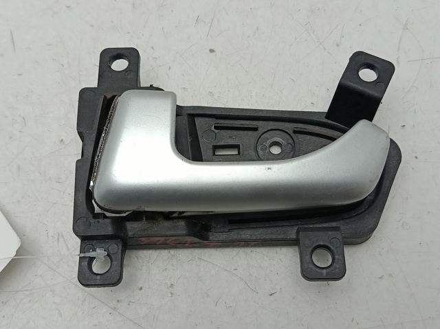 826103U000 HYUNDAI Manija interior izquierda delantera/trasera de puerta  en stock Gandía