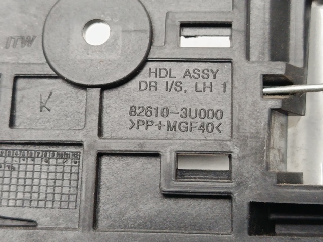 826103U000 HYUNDAI Manija interior izquierda delantera/trasera de puerta  en stock Huelva