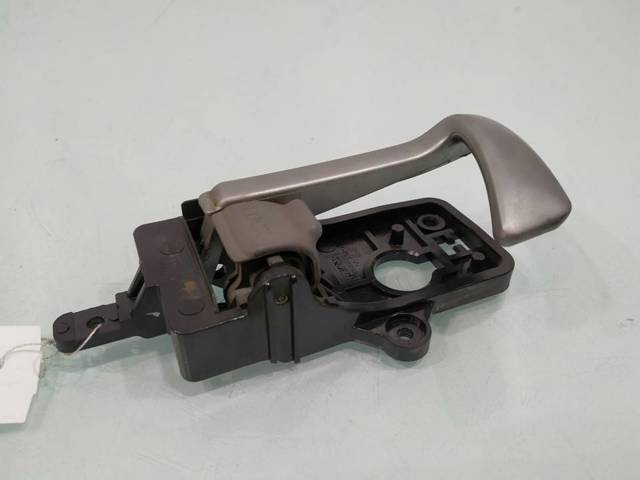 82613CM000 HYUNDAI Manija interior de puerta delantera izquierda  disponible Vigo