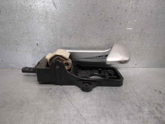 82613CM000 HYUNDAI Manija interior de puerta delantera izquierda  en stock Córdoba