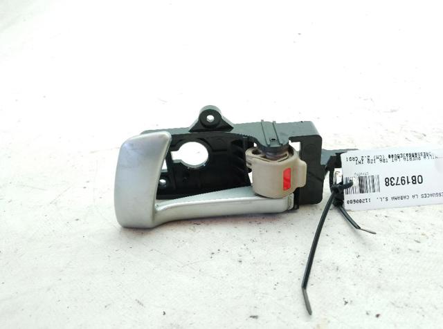 82613CM000 Manija interior de puerta delantera izquierda  comprar en Reus