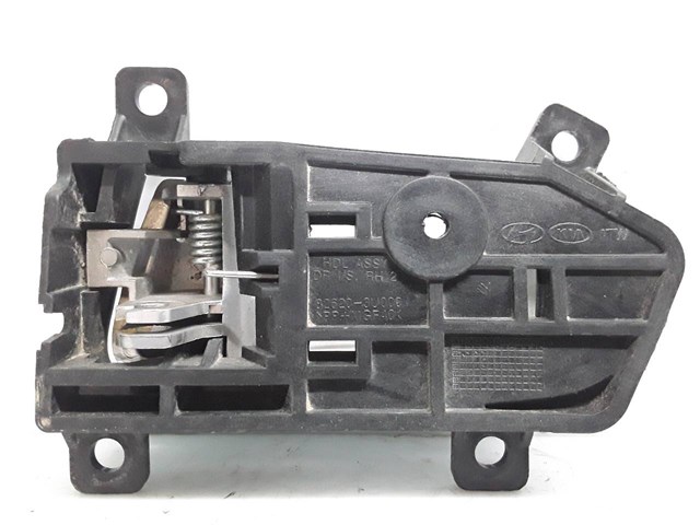 826203U000 Manija interior derecha delantera/trasera de puerta  en stock Sabadell