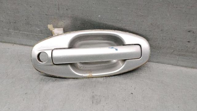Manecilla de puerta exterior delantero derecha 8266026000 HYUNDAI