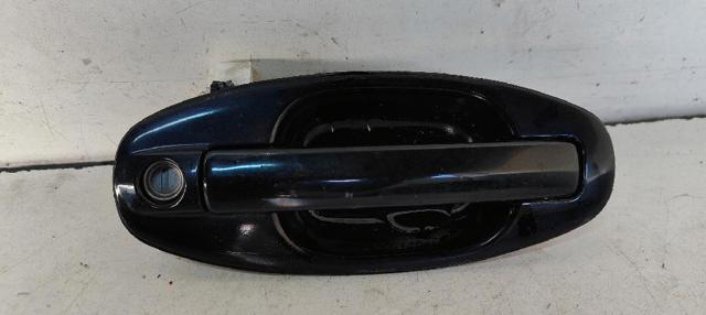Manecilla de puerta exterior delantero derecha 8266026000 HYUNDAI