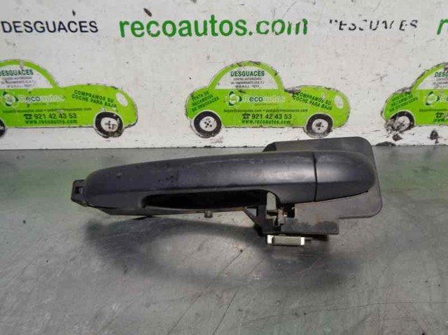 Soporte de manilla exterior de puerta delantera derecha 826651H000 Hyundai/Kia