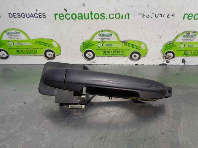 Soporte de manilla exterior de puerta delantera derecha 826651H000 Hyundai/Kia