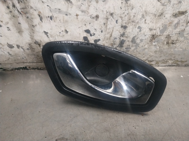 826720001R Manija interior derecha delantera/trasera de puerta  comprar en Zaragoza