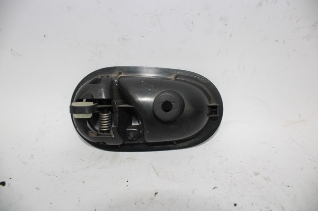 826721919R Manija interior de puerta delantera derecha  en stock Granada