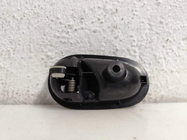 RENAULT 826721919R Manija interior de puerta delantera derecha  comprar en Albacete