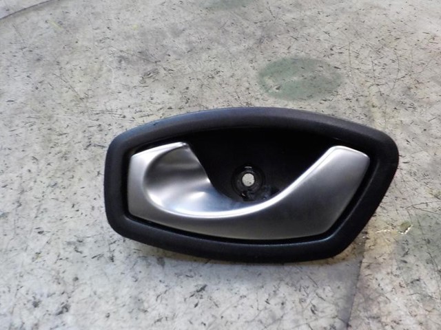 826733790R Manija interior izquierda delantera/trasera de puerta  disponible Málaga