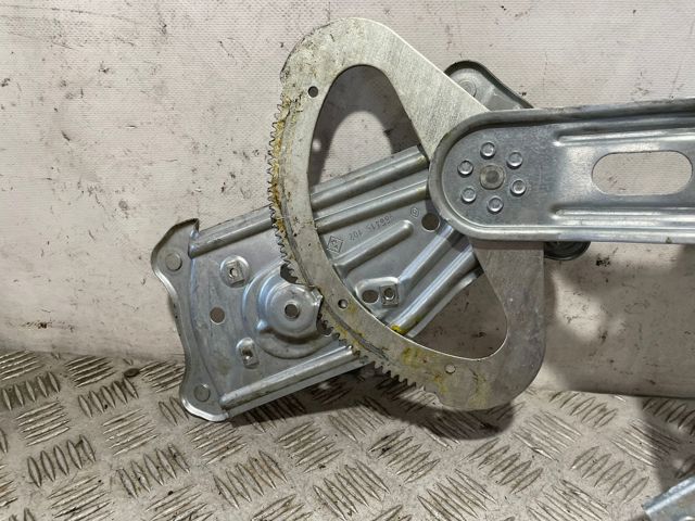 RENAULT 827200006R Mecanismo de elevalunas de la puerta trasera derecha comprar Pamplona