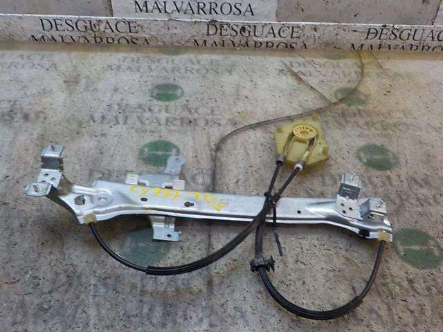 RENAULT 827200008R Mecanismo de elevalunas de la puerta trasera derecha  en stock Terrassa