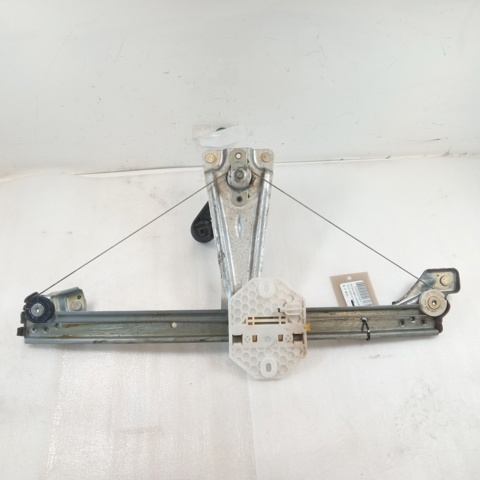 RENAULT 827202131R Mecanismo de elevalunas de la puerta trasera derecha  disponible Lugo