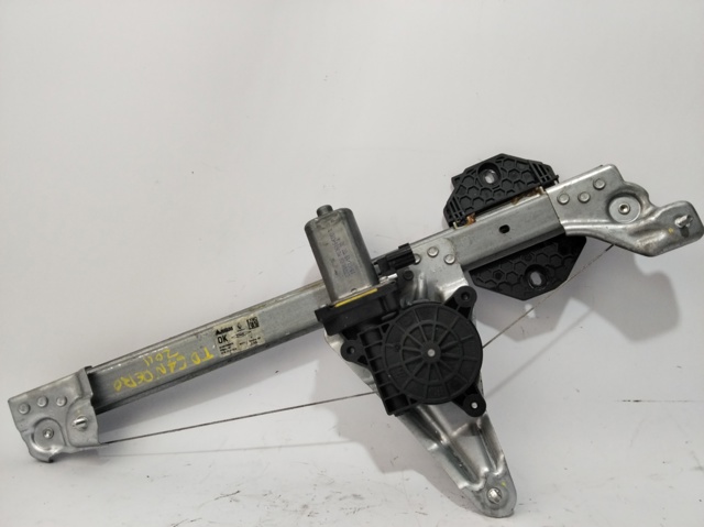 827206057R RENAULT Mecanismo de elevalunas de la puerta trasera derecha comprar Madrid