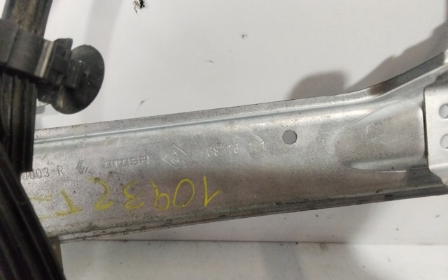 827210003R Mecanismo de elevalunas de la puerta trasera izquierda  comprar en Pontevedra