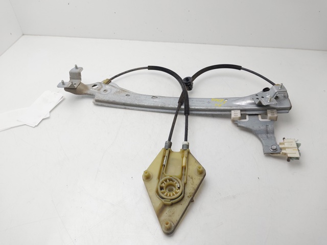 827210008R Renault (RVI)