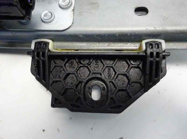 RENAULT 827211031R Mecanismo de elevalunas de la puerta trasera izquierda comprar Barcelona