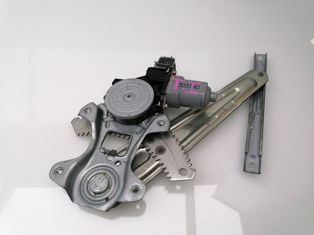 Motor elevalunas trasero izquierdo para nissan juke 1.6 hr16 827211U600