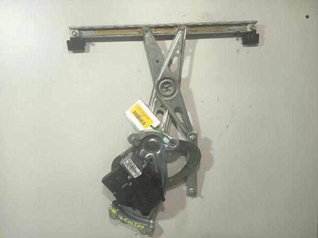 RENAULT 827216769R Mecanismo de elevalunas de la puerta trasera izquierda comprar Barcelona