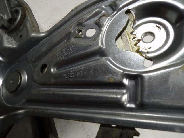 RENAULT 827216769R Mecanismo de elevalunas de la puerta trasera izquierda  disponible España