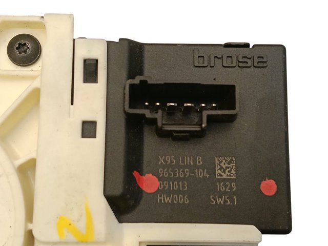 RENAULT 827300003R Motor del elevalunas de la puerta trasera derecha  en stock Valencia