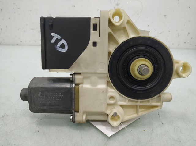 827300003R RENAULT Motor del elevalunas de la puerta trasera derecha comprar Bilbao