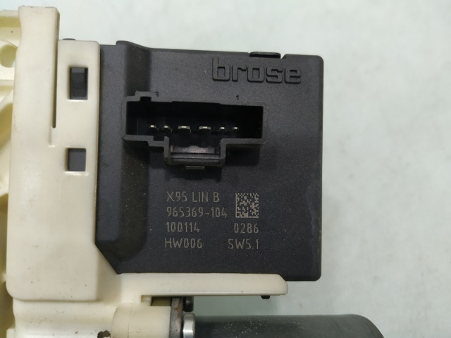 RENAULT 827300003R Motor del elevalunas de la puerta trasera derecha comprar Pamplona