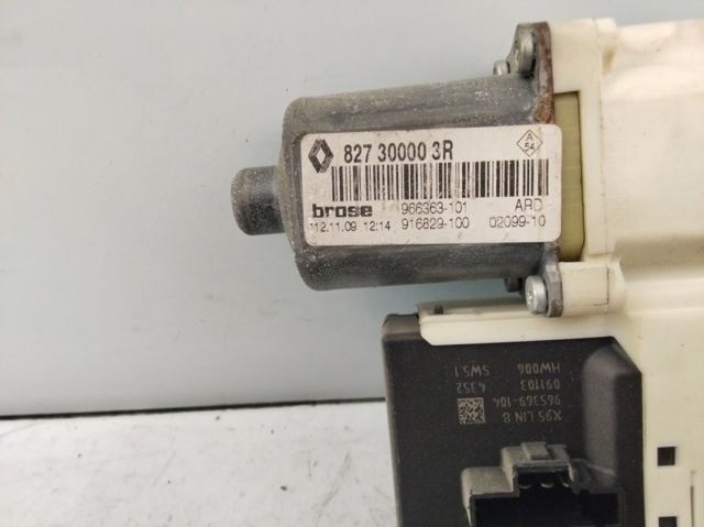 827300003R Motor del elevalunas de la puerta trasera derecha  en stock Castellón