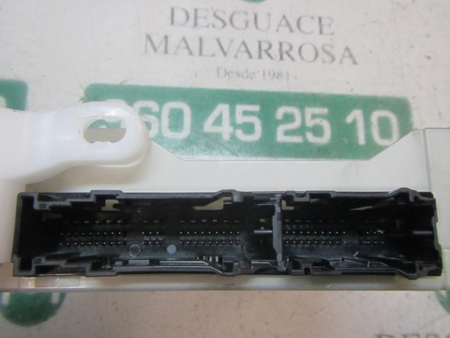 8273002P80 Toyota