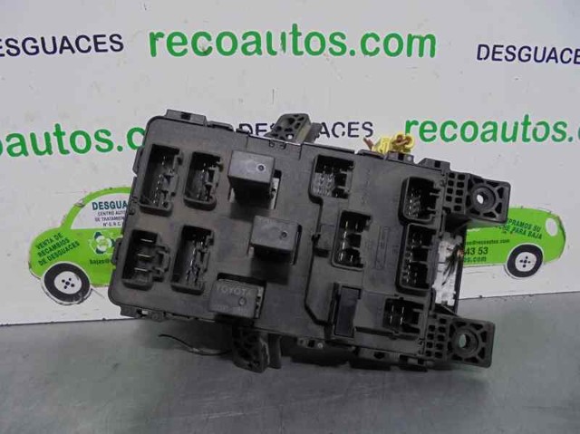 Caja de fusibles 8273005020 Toyota