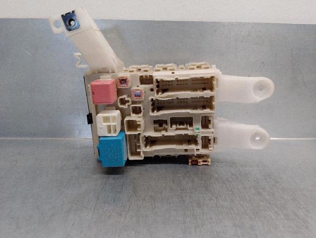 827300F051C Toyota