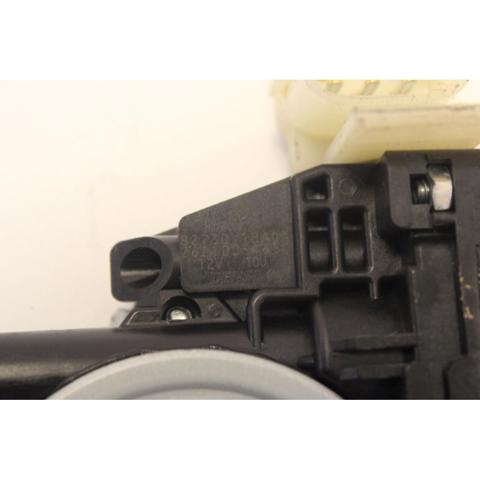 827301BA0A NISSAN Motor del elevalunas de la puerta trasera derecha  comprar en Jaén