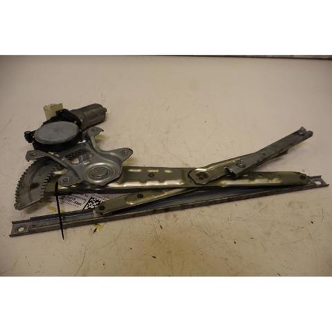 827301BA0A NISSAN Motor del elevalunas de la puerta trasera derecha  disponible Ourense