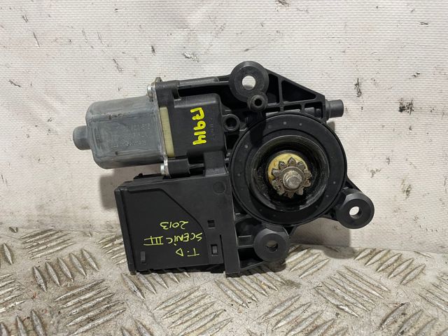 RENAULT 827303178R Motor del elevalunas de la puerta trasera derecha  comprar en Albacete