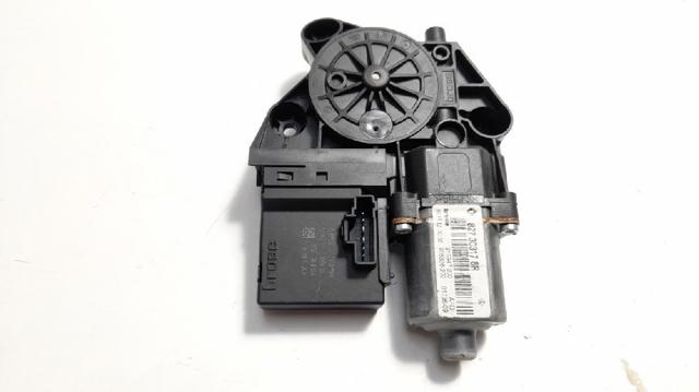 827303178R RENAULT Motor del elevalunas de la puerta trasera derecha  disponible Alicante