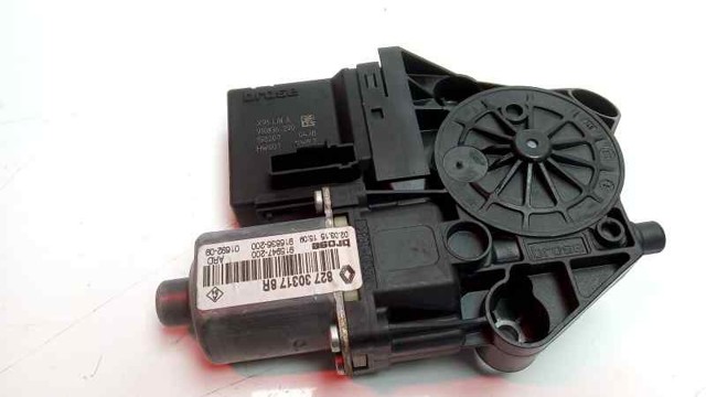 RENAULT 827303178R Motor del elevalunas de la puerta trasera derecha  en stock Valencia