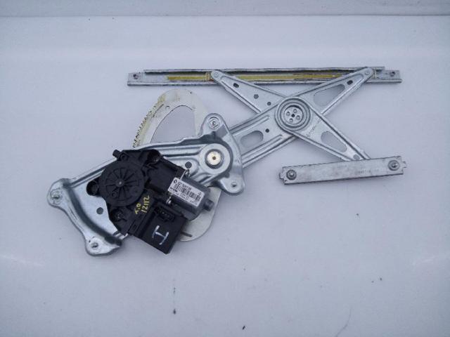 827303178R RENAULT Motor del elevalunas de la puerta trasera derecha  disponible Vigo