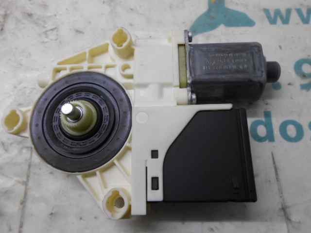 RENAULT 827306548R Motor del elevalunas de la puerta trasera derecha comprar Tarragona